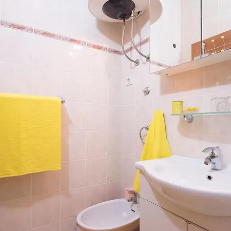 Cozy Iskra Apartment